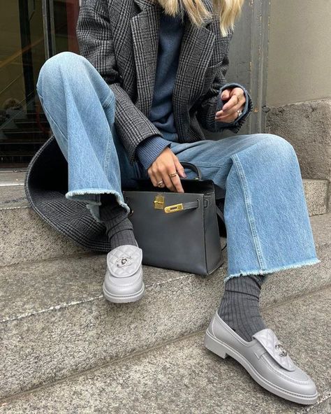 Top 35 Instagram influencer outfits round-up Loafer Outfits, Chanel Loafers, Designer Inspired Handbags, Hermes Kelly 25, Loafers Outfit, Honeymoon Outfits, Looks Street Style, Fashion Victim, Influencers Fashion