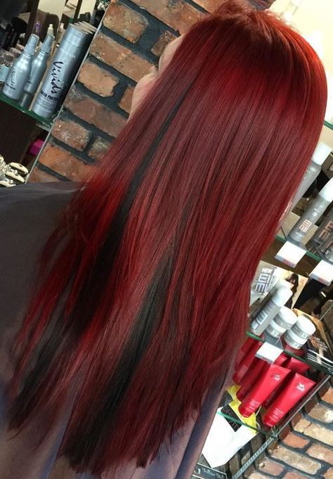 wine red hair with black peek-a-boo highlights Peek A Boo Highlights, Grey Balayage, Wine Red Hair, Peekaboo Hair, Red Hair Inspo, Red Curly Hair, Hair Blond, Dark Red Hair, Bright Red Hair