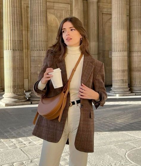 40 Old Money Winter Outfits Women 2024 You'll Love in Winter 11 Effortless Outfit, Brown Blazer, Stylish Work Outfits, Mode Inspo, Looks Chic, Blazer Outfits, 가을 패션, Autumn Outfit, Casual Style Outfits