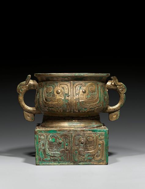 An Archaic Bronze Ritual Food Vessel (Gui) / J.J. Lally & Co., Oriental Art / New York City, New York Japanese Joinery, Historical Objects, Ancient Chinese Art, Vintage Props, Chinese Bronze, Prehistoric Art, Masks Art, Chinese Patterns, City New York