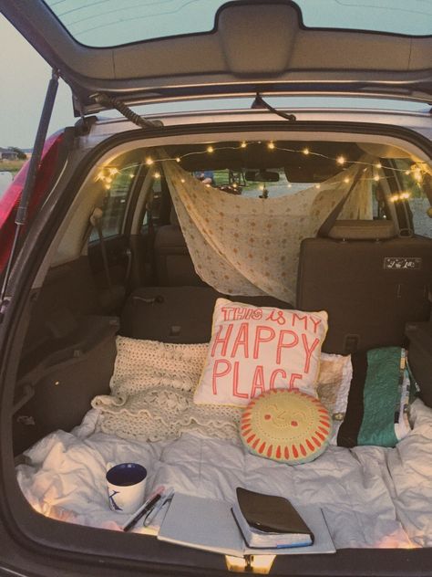 Back Of The Car Aesthetic, Car Summer, Decorated Car Aesthetic, Crv Aesthetic, Car Life Aesthetic, Car Goals Aesthetic, Cozy Car Aesthetic, Suv Aesthetic Interior, Car Exterior Aesthetic