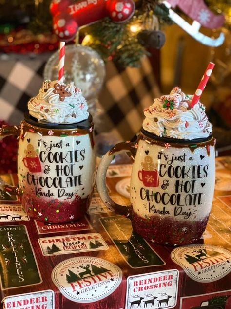 Christmas Mugs Resin, Christmas Coffee Tumbler, Hot Cocoa Tumbler, Gingerbread Tumbler, Epoxy Cups, Hot Chocolate Gift, Epoxy Crafts, Christmas Cups, Christmas Props