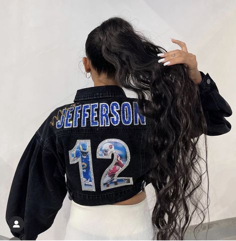 Football Hoodies For Girlfriends Black, Gf Shirts For Football, Nfl Gf Outfits, Football Gf Outfits College, Basketball Hoodies For Boyfriend, Boyfriend Basketball Shirts Girlfriends, Basketball Gf Hoodie, Football Jacket Girlfriend, Basketball Girlfriend Hoodies