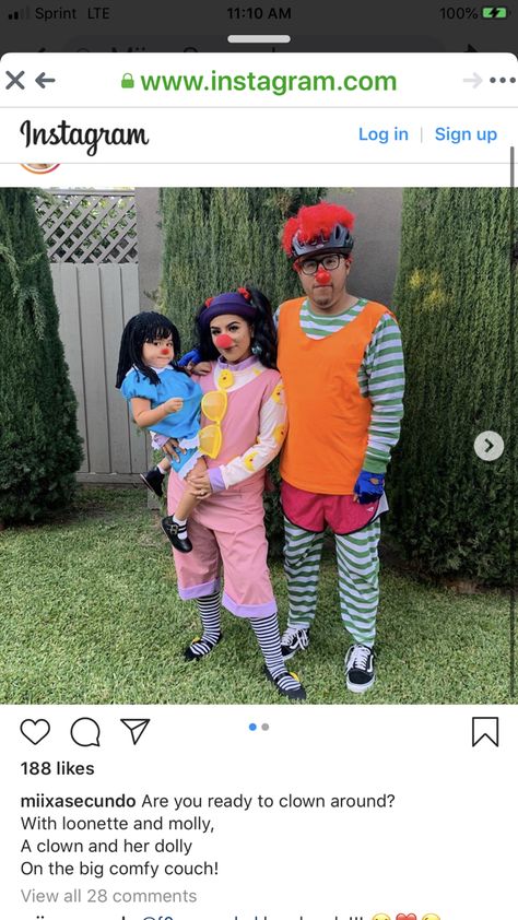 Big Comfy Couch Family Costume, Big Comfy Couch Costume Family, 80s Toys Costumes, Big Comfy Couch Costume, Diy Family Halloween Costumes, Paw Patrol Halloween Costume, Creative Costume Ideas, Big Comfy Couch, Birks Outfit