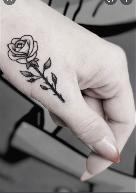 Flower Finger Tattoo, Female Anime Characters, Rose Hand Tattoo, Finger Tattoo, Free Soul, Popular Fashion, Tattoo Pattern, Finger Tattoos, Rose Tattoo