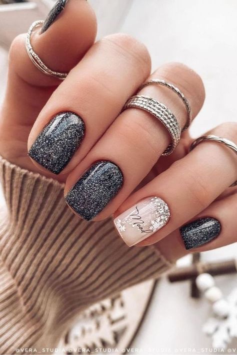 Black Nails Christmas, Black Xmas Nails, Holiday Glitter Nails, Black Holiday Nails, Short Gel Nails, Christmas Gel Nails, Short Acrylic Nails Designs, Foil Nails, Sparkly Nails