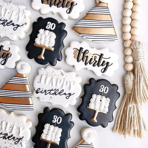 249 Likes, 2 Comments - 𝐓𝐡𝐞 𝐂𝐨𝐨𝐤𝐢𝐞 𝐁𝐚𝐫 (@thecookiebarcc) on Instagram: “Thirty, flirty and thriving 🎂 . . #birthdaycookies #blackandwhitecookies #goldcookies…” 40th Cupcakes, Black And White Birthday, Cookie Birthday, Gold Cookies, Thirty Flirty And Thriving, Black And White Cookies, Cookies Ideas, White Cookie, Cookie Bar