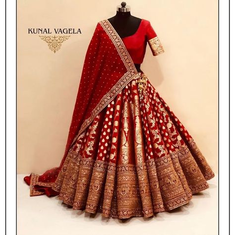 Red Banarasi Wedding Lehenga, Red Banarasi Lehenga Bridal, Banarasi Red Lehenga, Ghatchola Lehengas, Traditional Red Lehenga, Red Ghagra Choli, Red Banarasi Lehenga, Banarasi Lehenga Bridal, Banarasi Bridal Lehenga