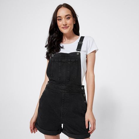 Black Overalls Shorts, Dark Wash Denim Shortalls, Dark Wash Denim Bib Front Shortalls, Black Denim Dungarees, Black Dungarees, Denim Styling, Denim Dungaree, Denim Dungarees, Dungarees