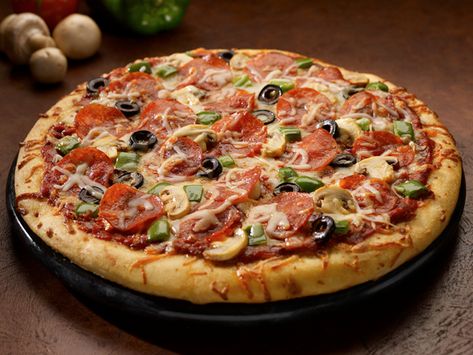 Boboli Pizza Crust, Flatout Recipes, Boboli Pizza, Boboli Pizza Recipes, Pepperoni Pizza Recipe, Vegetarian Pizza Recipe, Pizza Recipes Pepperoni, Bread Maker Recipes, Poor Nutrition