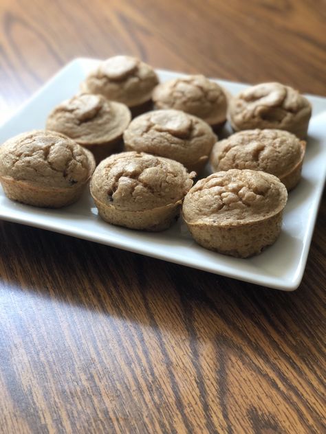 Weight Watchers Banana Muffins, Kodiak Cake Recipes, Weight Watchers Bread, Allergy Free Breakfast, Kodiak Recipes, Kodiak Cakes Recipe, Weight Watchers Muffins, Banana Protein Muffins, Protein Banana Bread