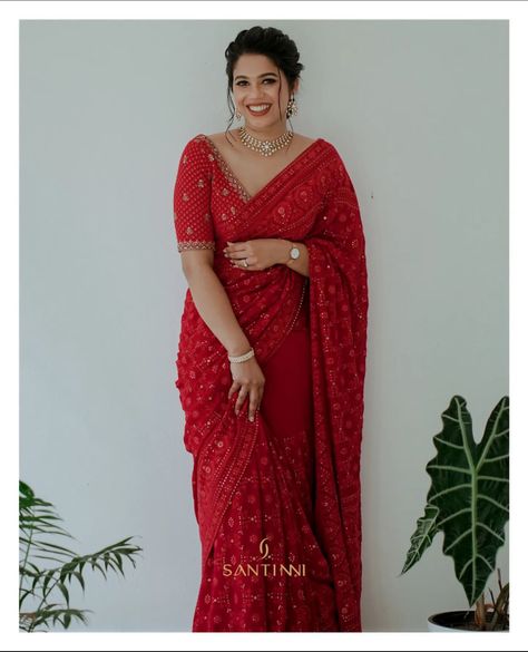 Red Saree Jacket Designs, Red Saree Outfit Ideas, Red Engagement Saree, Red Saree Wedding Brides Indian Bridal, Reception Dress Bride Kerala, Dress For Brothers Wedding Indian, Red Saree Wedding Party Wear, Designer Sarees For Reception Bride, Reception Saree For Bride Indian