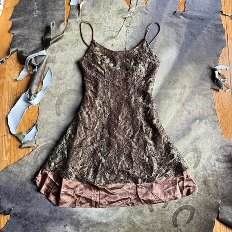 "90s gold lace mini dress by jump sz 5/6  Slight discoloration on liner from sun damage, not noticeable when worn priced as is  measurements bust 30\" waist 24\" hip 36\" length 33\"" 90s Mini Dress, Whimsigoth Mini Dress, Vintage Sleeveless Mini Dress With Lace Trim, Sleeveless Fairy Grunge Mini Dress, Spring Fairy Grunge Mini Dress, 90s Velvet Dress Grunge, Hollister Style, Floral Print Maxi, Dress With Tie