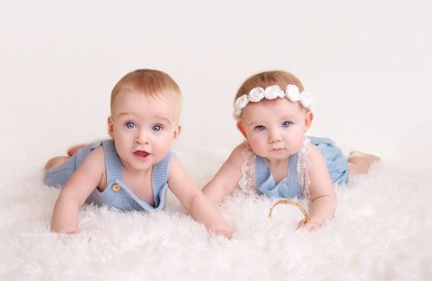 5 Month Old Twins Photography, Twin 6 Month Photoshoot Ideas, 6 Month Old Twins Photography, 3 Month Twin Photography, Twins 3 Months Photo Shoot, Twin 6 Month Photoshoot, Cute Twins Boy And Girl, Twins 6 Month Photoshoot, Twin Babies Boy And Girl