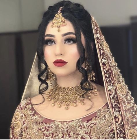 Pakistani Bride Hairstyle, Pakistani Bridal Makeup Hairstyles, Latest Bridal Makeup, Pakistani Bridal Hairstyles, Bridal Mehndi Dresses, Pakistani Bridal Makeup, Red Bridal Dress, Bridal Makeup Images, Asian Bridal Dresses