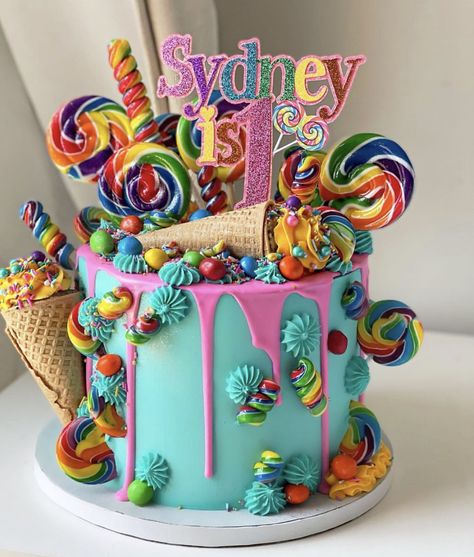 Candy Theme Cake, Lol Doll Cake, Candyland Cake, Candy Birthday Cakes, Candy Land Birthday Party, Girly Cakes, Making Cakes, Candyland Birthday, Creative Cake Decorating