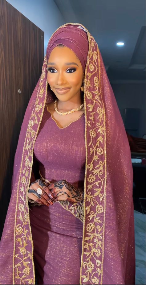 Nigerian Nikkah Outfit, Northern Nigerian Brides, Fulani Wedding Dress, Hausa Dresses, Hausa Wedding Dresses Brides, West African Clothing, Bold Fashion Outfits, Hausa Bride, Hausa Wedding