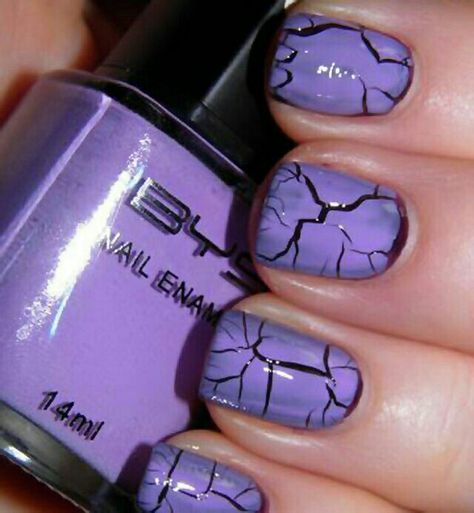 Cracked nail design Crackle Nail Polish, Crackle Nails, Cracked Nails, Nagellack Trends, Purple Nail Polish, Fall Nail Art Designs, Purple Nail Designs, Broken Nails, Nail Polish Trends