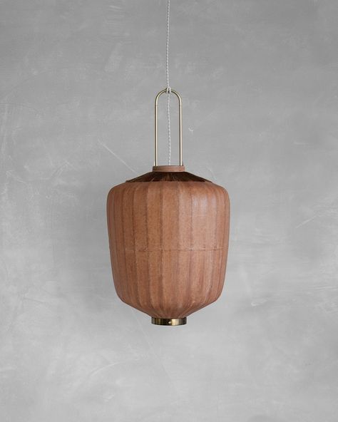 Taiwan-Lantern: Tu, bucket shape Traditional Lanterns, Bamboo Crafts, Metal Welding, How To Make Lanterns, Tung Oil, Bamboo Frame, Rustic Colors, Handmade Porcelain, Metal Pipe