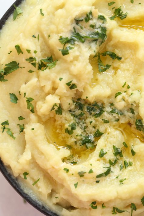 White Sweet Potato Recipe, White Sweet Potato, Parsley Butter, Garlic Mashed Potatoes Recipe, Sweet Potato Recipes Mashed, Homemade Garlic Butter, Best Mashed Potatoes, Good Roasts, Potato Recipes Side Dishes