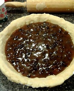 Raisin Pie....AN OLD FASHIONED FAVORITE Raisin Pie Filling Recipe, Raisin Pie Recipe Easy, Old Fashioned Raisin Pie Recipe, Raisin Pie Recipe, Sandwich Ring, Fruit Deserts, Raisin Pie, Raisin Recipes, Homemade Pie Crust Recipe