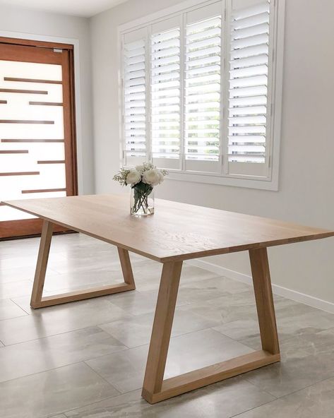 White Leg Dining Table, American Oak Dining Table, White Oak Dining Room Table, Light Wood Dining Table, White Oak Dining Table, Dining Room Decorating Ideas, Oak Dining Room Table, White Oak Table, Interior Home Decoration