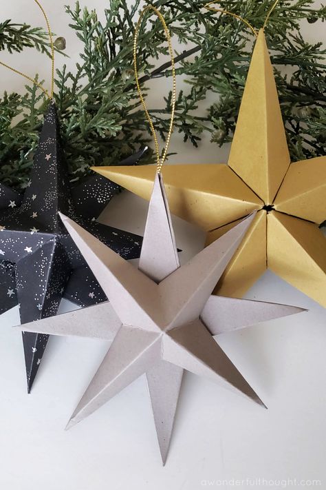 Homemade Christmas Star Tree Topper, 3d Paper Stars Diy, Diy Paper Stars Christmas, Large Paper Stars, Paper Stars Diy, Make Paper Stars, Star Paper Craft, Folded Paper Stars, 3d Paper Star