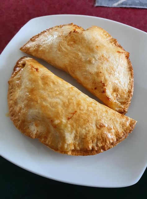 Cheese and Onion Pasties - Pinch Of Nom Cheese And Onion Pasty, Onion Paste, Pasties Recipes, Pinch Of Nom, Air Fryer Recipes Healthy, Wolverhampton, Fryer Recipes, 2 Ingredients, Cheese Recipes