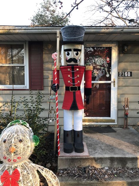 Build a 7 Foot Nutcracker From Flower Pots : 13 Steps (with Pictures) - Instructables Flower Pot Nutcracker, Diy Outdoor Nutcracker, Homemade Nutcracker Soldier, Large Nutcracker Diy, Diy Life Size Nutcracker, Life Size Nutcracker Diy, Diy Nutcracker Soldier Outdoor, Xmas Crackers, Nutcracker Crafts