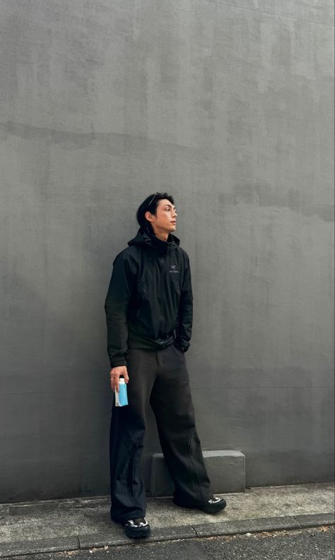 Arc’teryx Outfit, Tech Outfit Men, Tech Outfit, Street Snap, Black Mamba, Ootd Outfit, Mens Casual Outfits, Fit Inspo, Fitness Inspo