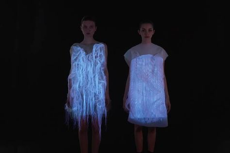 Ying Gao Ying Gao, Smart Textiles, E Textiles, Pratt Institute, Sportswear Design, Dark Dress, Technology Fashion, Futuristic Fashion, Wearable Tech