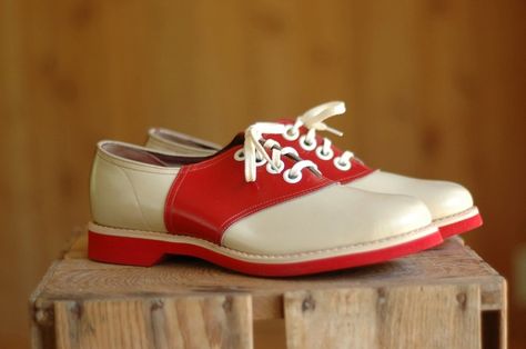 . 1950s Shoes, Saddle Oxfords, Saddle Shoes, Vintage Girls, Red Shoes, Vintage Shoes, Stylish Girl, Sock Shoes, Ugg Boots