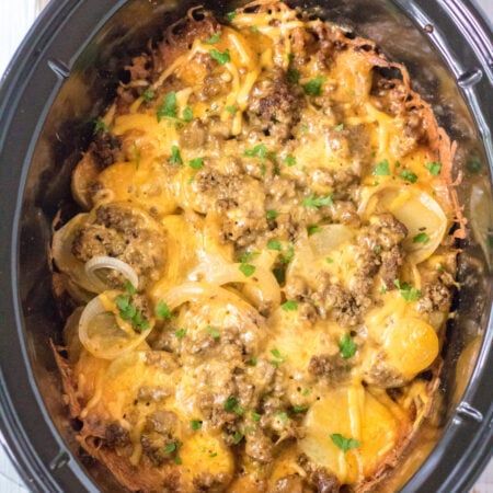 Slow Cooker Beef and Potato Au Gratin - My Incredible Recipes Beef Potato Au Gratin, Beef And Potato Au Gratin, Potato Au Gratin, Au Gratin Potatoes, Gratin Potatoes, Au Gratin Recipes, Ground Beef And Potatoes, Potatoes Au Gratin, Beef And Potatoes