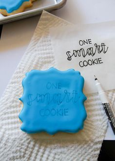 how to use tissue paper for cookie lettering Cookie Lettering, Sugar Cookie Royal Icing, Cookie Business, Cookies Easy, Cookie Tutorials, Sugar Cookie Designs, Baking Business, Smart Cookie, Bar Cookies