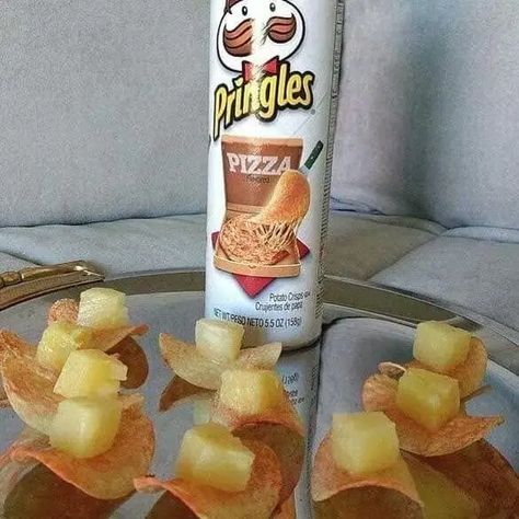 Genius Food Combinations That Sound Gross On Paper But Aren't In Real Life Pringles Pizza, Spicy Meme, Pineapple Pizza, Truths Feelings, Memes In Real Life, Fresh Memes, Pizza Hut, Relationship Memes, Real Life Quotes