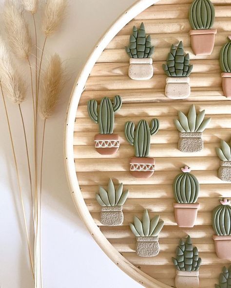 Clay Magnets Diy, Air Dry Clay Magnets, Clay Magnet Ideas, Simple Diy Crafts, Paper Crafts For School, Desert Crafts, Crafts For All Ages, Crafts For School, Magnets Diy