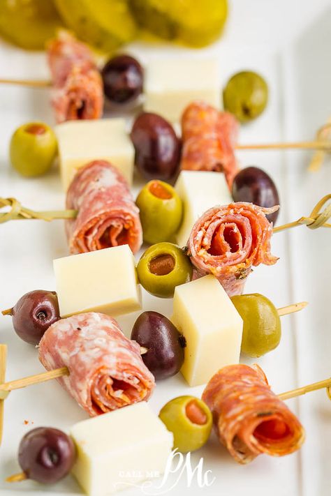 Snack Skewers Appetizers, Fancy Skewer Appetizers, Mortadella Appetizers, Muffuletta Skewers, Easy Skewer Appetizers, Holidays Appetizers, Charcuterie Skewers, Picnic Finger Foods, Easy Skewers