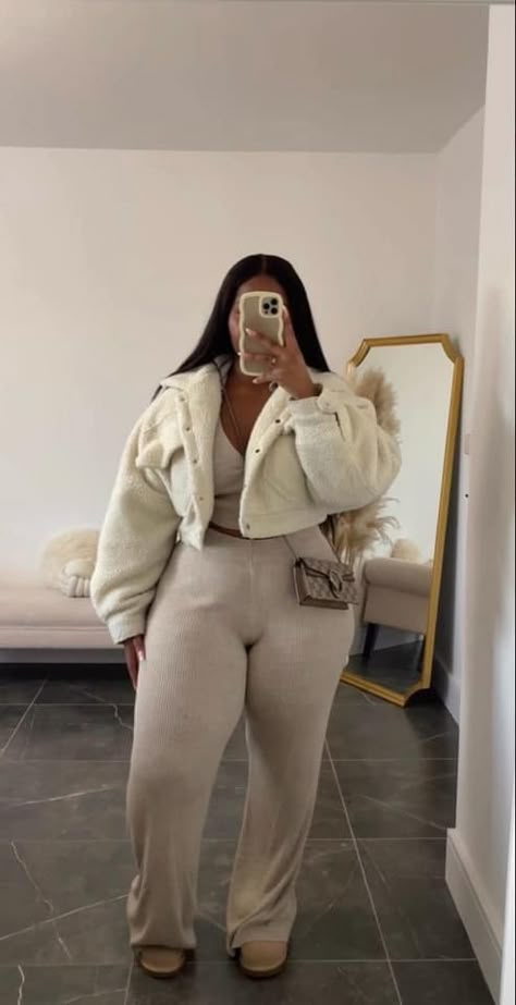 Curvy Casual Outfits, Plus Size Winter Outfits, Plus Size Baddie Outfits, Cold Outfits, Classy Casual Outfits, Cute Comfy Outfits, Curvy Girl Outfits, Cute Simple Outfits, Curvy Outfits