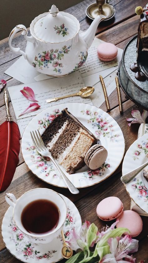 Tea Party Still Life Photography, Food Styling Ideas, Spring Tea Party, Tea Photography, Photography Food Styling, Tea And Cake, Coffee Shop Photography, Shop Photography, Royal Tea