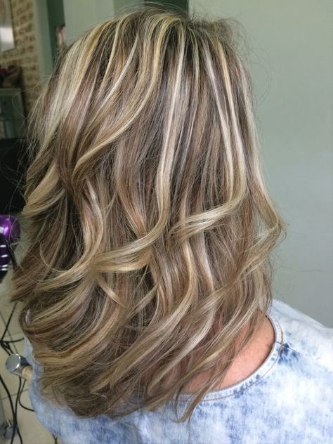 Hair Cuts Medium Length Round Face, Ash Blonde Hair Highlights, Hi Lights And Low Lights Brown Hair, Hairstyles For Work, Cool Blonde Hair Colour, Rambut Brunette, Cool Blonde Hair, Gorgeous Hair Color, Warm Blonde