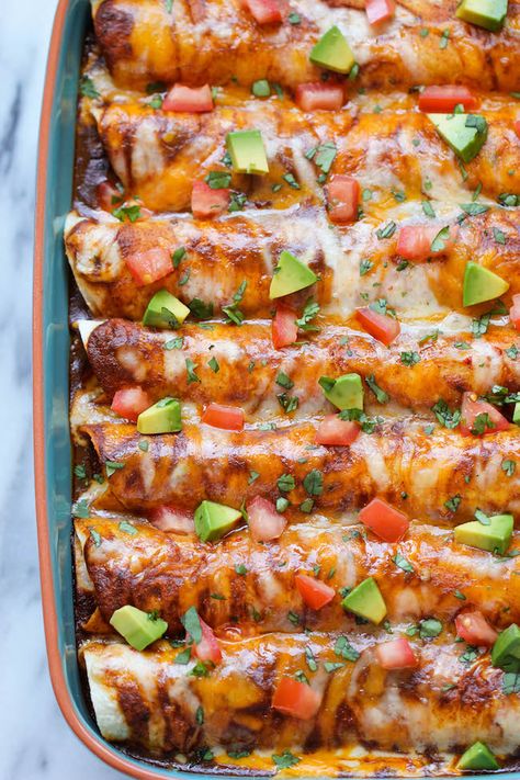 Beef Enchiladas - Loaded with a simple and hearty crumbled beef filling, these cheesy enchiladas will be on your dinner table in no time! Choc Cookies, Mexican Enchiladas, Cheesy Enchiladas, Lobster Tail, Beef Enchiladas, Fall Foods, Mexican Foods, Enchilada Casserole, Chicken Enchilada