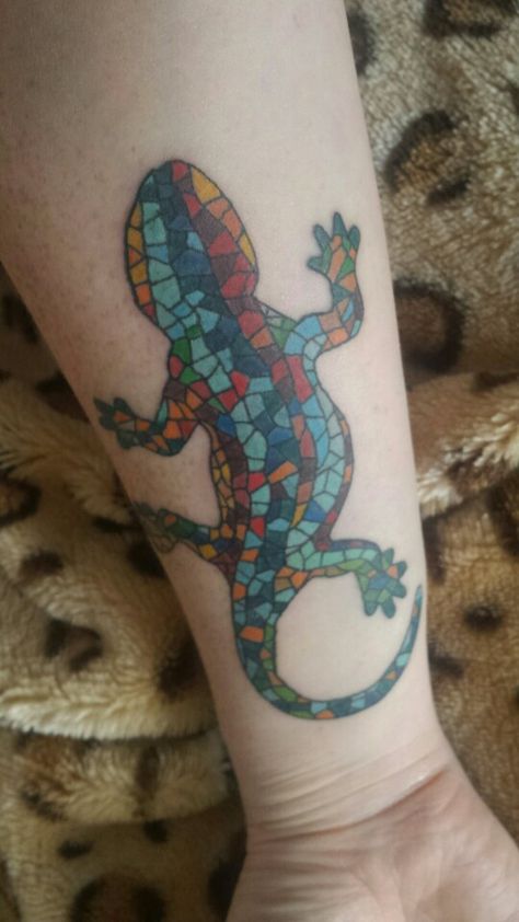 My Gaudi inspired Gecko inked by Mark of #steelpoint Croydon, Surrey UK. Gaudi Inspired Tattoo, Gaudi Tattoo, Gecko Tattoo, Antonio Gaudí, Gecko, Ink Art, Tattoo Studio, Tattoo Ideas, Tattoos