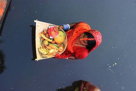 chhath puja Photo by anjan ghosh -- National Geographic Your Shot Chatt Puja, Chhath Puja, Durga Puja, National Geographic Photos, Best Photography, National Geographic, Amazing Photography, To Tell, Celebrities