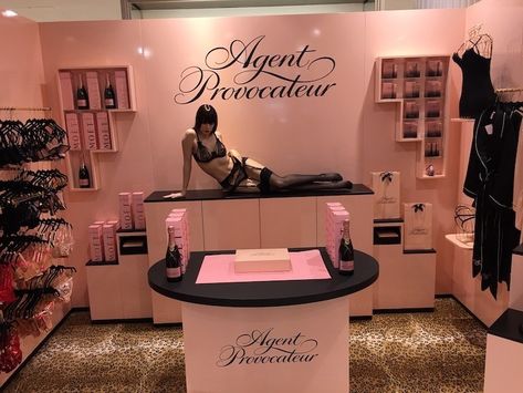 AGENT PROVOCATEUR LAUNCH VALENTINE’S DAY POP-UP AT HOUSE OF FRASER January 24, 2019 Agent Provocateur Store, Agent Provacatuer Aesthetic, Agent Provacatuer, Lingerie Store Design, Chandon Rose, House Of Fraser, Pink Box, Shopping Event, Agent Provocateur