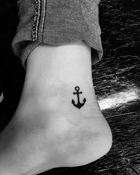 Small Anchor Tattoos For Women, Tattoos For Women Behind Ear, Anchor Tattoos For Women, Small Anchor Tattoos, Small Anchor, Anker Tattoo, Petit Tattoo, Foot Tattoos For Women, Anchor Tattoos