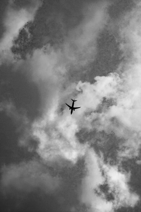 Free Airplane in gray overcast sky in daytime Stock Photo Grey Astetic Pictures, Grey Hour Aesthetic, Aeroplane Aesthetic Wallpaper, Dark Gray Aesthetic, Gray Vibe, Aeroplane Aesthetic, Gray Hour, Grey Hour, Space Song