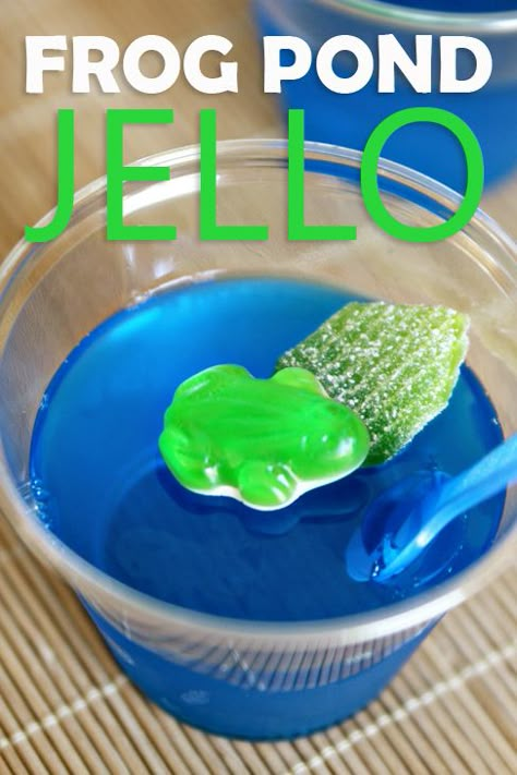 Frog Pond Jello & 10 other kid-friendly Jello recipes via www.seevanessacraft.com Jello Snacks, Jello Worms, Alligator Birthday Parties, Frog Activities, Frog Birthday Party, Frog Party, Ten Plagues, Frog Birthday, Reptile Party