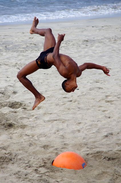 Backflip on the beach Backflip Pose Reference Drawing, Backflip Reference, Backflip Pose Reference, Backflip Pose, Spider Anatomy, Sketching Reference, Life Drawing Reference, Male Pose Reference, Cabo Verde