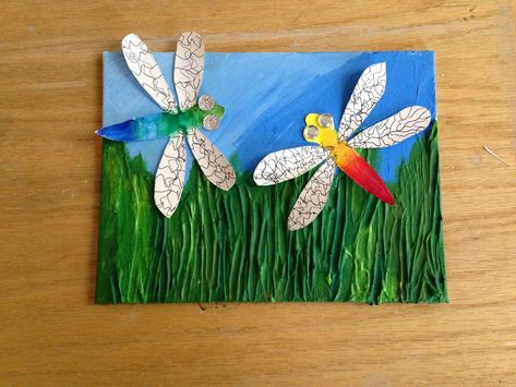 first nations art dragonfly grade 2 - Google Search Painted Shed, Dragon Fly Craft, First Grade Art, Preschool Art Projects, Bug Art, Classroom Art Projects, Dragonfly Art, Art Party, Preschool Art