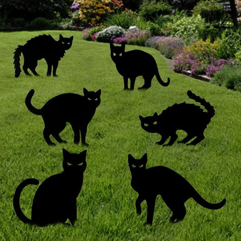 Silhouette Chat, Halloween Yard Signs, Silhouette Halloween, Black Cat Decor, Halloween Decor Diy, Black Cat Silhouette, Scary Cat, Chat Halloween, Diy Halloween Decor